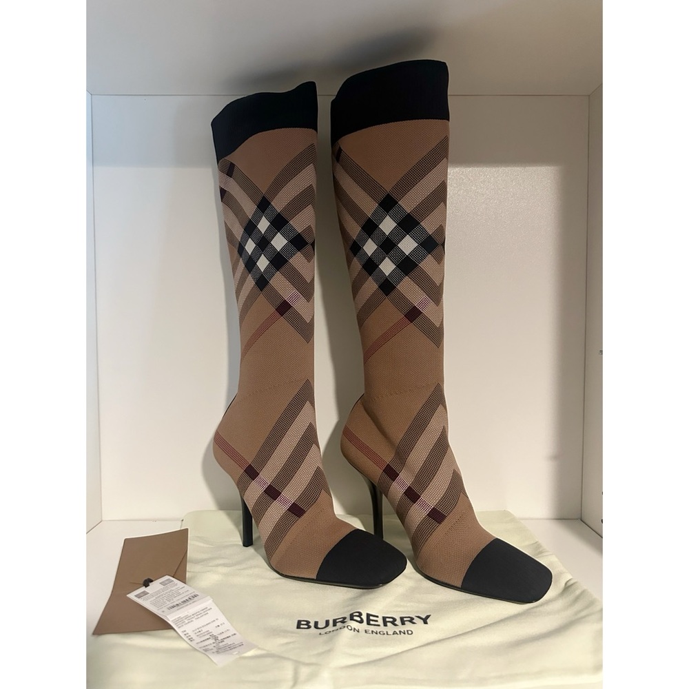 BURBERRY KNITTED CHECK SOCK BOOTS BIRCH BROWN NEW 37.5 7.5